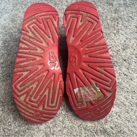 Ugg Neumel Chukka Boots in Samba Red W 8 M 6 short suede comfort unique colorful